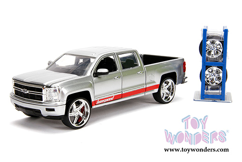 Jada Toys Just Trucks - Assorted Pack Wave 23 (1952, 1973, 1992, 2014, 1/24 scale diecast model car, Asstd.) 54027/W23