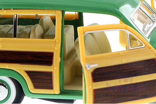 5402DS1 Kinsmart 1949 Ford Woody Wagon Diecast Model Car
