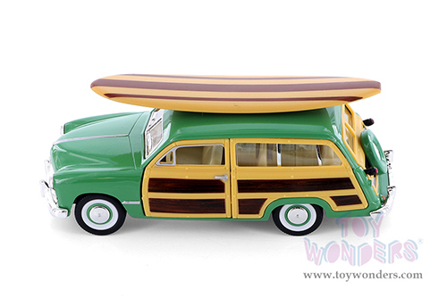 5402DS1 Kinsmart 1949 Ford Woody Wagon Diecast Model Car