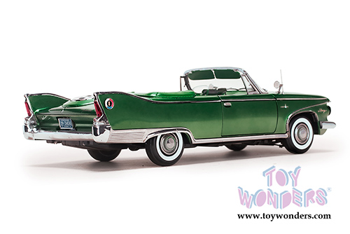 Sun Star Platinum - Plymouth Fury Open Convertible (1960, 1/18 scale diecast model car, Chrome Green) 5404