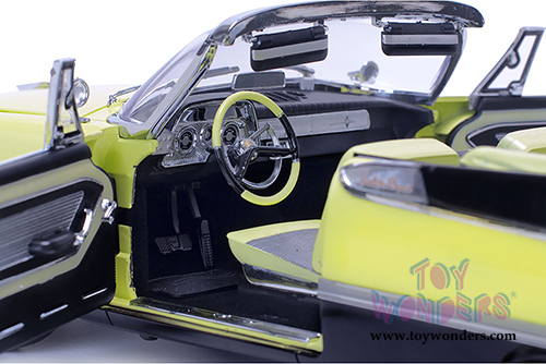 Sun Star Platinum - Dodge Custom Royal Lancer Open Convertible (1959, 1/18 scale diecast model car, Canary Diamond/Jet Black) 5473