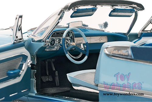 Sun Star Platinum - Dodge Custom Royal Lancer Open Convertible (1959, 1/18 scale diecast model car, Blue Diamond/Star Sapphire) 5474