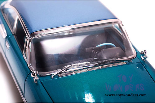 Sun Star Platinum - Dodge Custom Royal Lancer Hardtop (1959, 1/18 scale diecast model car, Star Sapphire/Frosted Turquoise) 5491