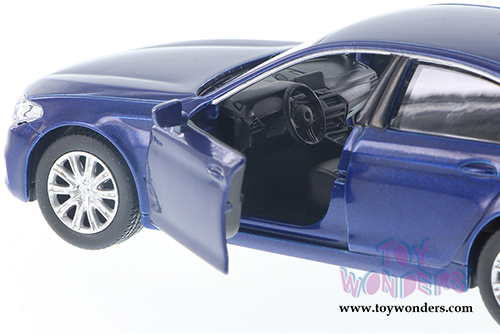 Showcasts Collectibles - BMW 550i Hardtop  (5" die cast model car, Asstd.) 555038
