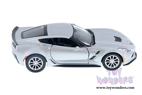 Showcasts Collectibles - Chevrolet&reg; Corvette&reg; C7 Hardtop  (5" diecast model car, Asstd.) 555039