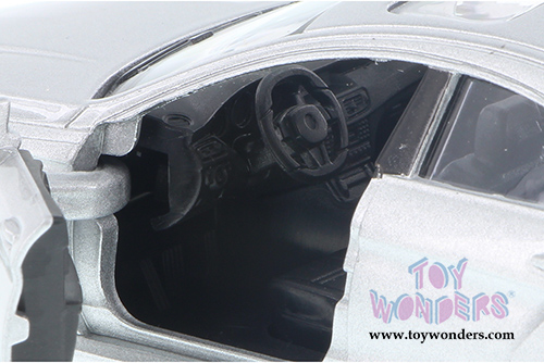 Showcasts Collectibles - Mercedes-Benz CLS 63 AMG with sunroof Hard Top (5" diecast model car, Asstd.) 555995