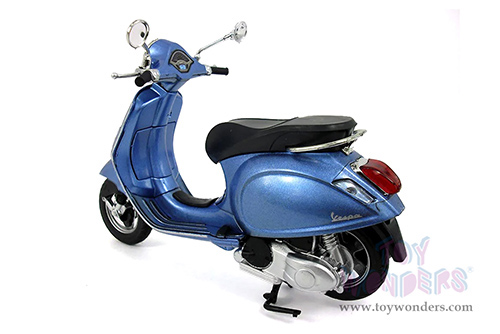 New Ray - Vespa Primavera Scooter (2013, 1/12 scale diecast model bike, Asstd.) 57553