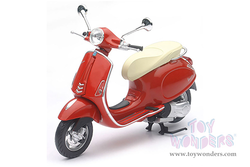 New Ray - Vespa Primavera Scooter (2013, 1/12 scale diecast model bike, Asstd.) 57553