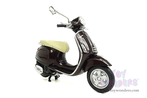 New Ray - Vespa Primavera Scooter (2013, 1/12 scale diecast model bike, Asstd.) 57553