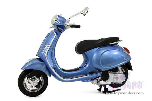 New Ray - Vespa Primavera Scooter (2013, 1/12 scale diecast model bike, Asstd.) 57553