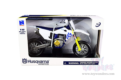 New Ray - Husqvarna FS450 Dirt Bike (2019, 1/12 scale diecast model bike, White) 58163