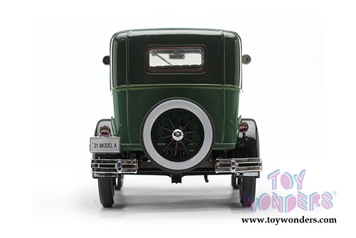 Sun Star Ford Classic - Ford Model A Tudor (1931, 1/18 scale diecast model car, Balsam Green/Vagabond Green) 6105GN