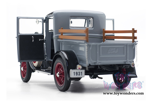 Sun Star Ford Classic - Ford Model A Pickup (1931, 1/18 scale diecast model car, French Gray) 6115GY