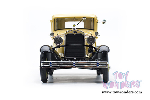 Sun Star Ford Classic - Ford Model A Coupe (1931, 1/18 scale diecast model car, Bronson Yellow) 6135YL