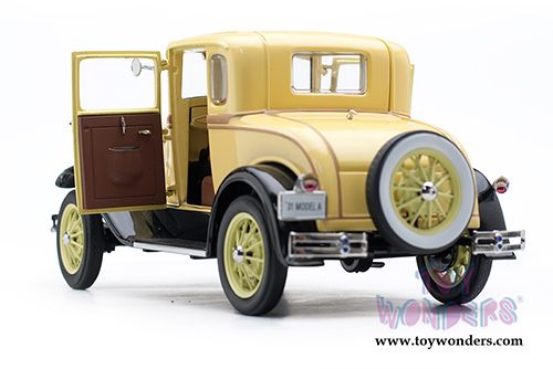Sun Star Ford Classic - Ford Model A Coupe (1931, 1/18 scale diecast model car, Bronson Yellow) 6135YL