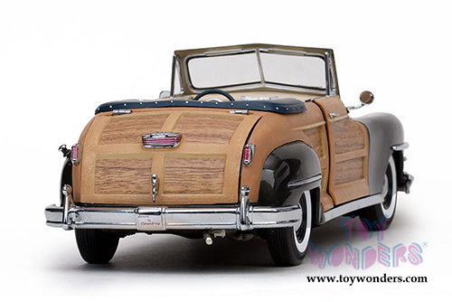 Sun Star Classic - Chrysler Town & Country Convertible (1948, 1/18 scale diecast model car, Gunmetal Gray) 6141