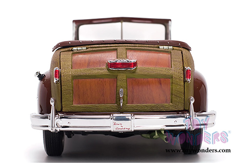 Sun Star USA - Chrysler Town & Country Convertible (1948, 1/18 scale diecast model car, Costa Rica Brown) 6143