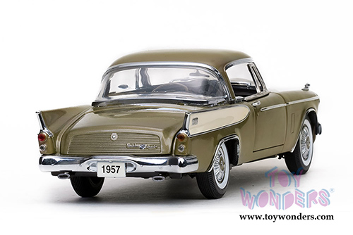 Sun Star USA - Studebaker Golden Hawk Hard Top (1957, 1/18 scale diecast model car, Tiara Gold) 6150