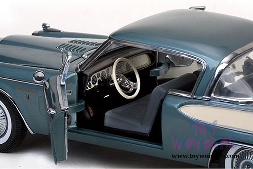 Sun Star USA - Studebaker Golden Hawk Hardtop (1957, 1/18 scale diecast model car, Woodsmoke Gray) 6151