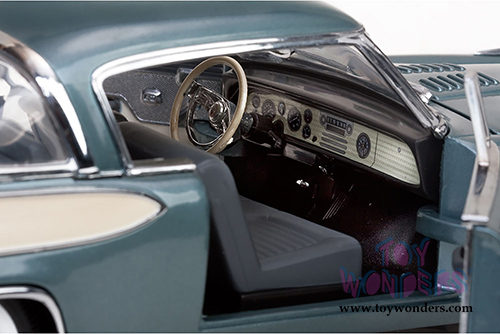 Sun Star USA - Studebaker Golden Hawk Hardtop (1957, 1/18 scale diecast model car, Woodsmoke Gray) 6151