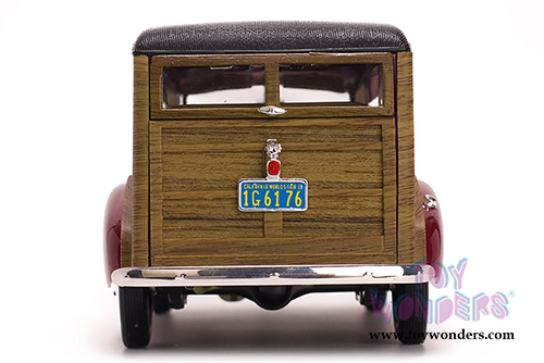 Sun Star USA - Chevrolet&reg; Woody Surf Wagon (1939, 1/18 scale diecast model car, Permanent Red) 6176