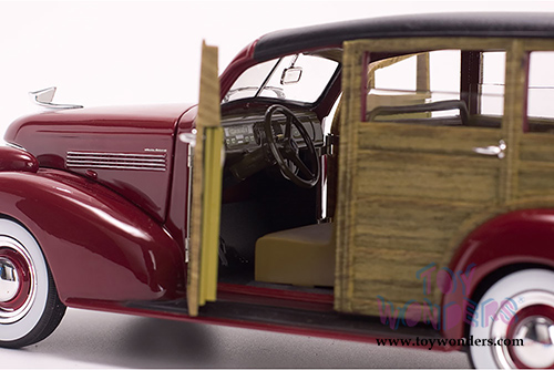 Sun Star USA - Chevrolet&reg; Woody Surf Wagon (1939, 1/18 scale diecast model car, Permanent Red) 6176