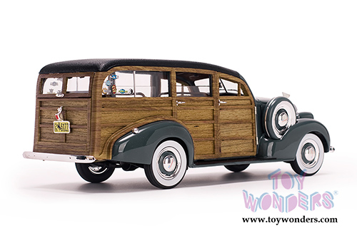 Sun Star USA - Chevrolet&reg; Woody Surf Wagon (1939, 1/18 scale diecast model car, Grandville Gray) 6177