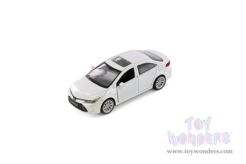 Showcasts&reg; Collectibles - Toyota Corolla Hybrid 3-Pack (1/43 scale diecast model car, Asstd.) 67813W/24 MAP: $14.99