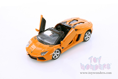 Showcasts Collectibles - Lamborghini Aventador LP700-4 Roadster (1/24 scale diecast model car, Asstd.) 68274D