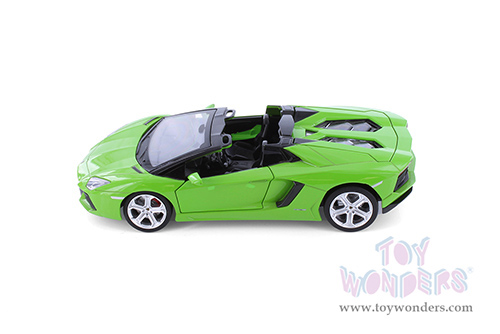 Showcasts® Collectibles - Lamborghini Aventador LP700-4 Roadster (1/24 scale diecast model car, Green) 68274GN MAP: $22.99