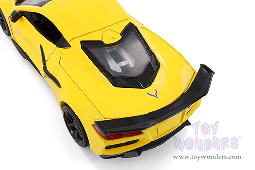 Showcasts® Collectibles - Chevrolet® Corvette® Z06 (1/24 scale diecast model car, Yellow) 68289WYL MAP: $22.99