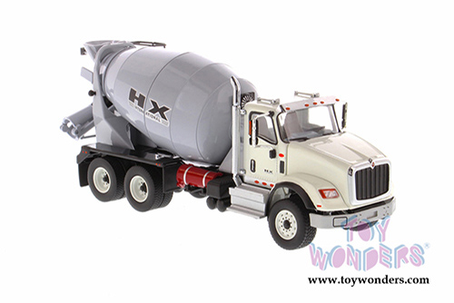 Diecast Masters - International&reg; HX615 SBFA Concrete Mixer (1/50 scale diecast model car, White/Gray) 71014
