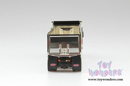 Diecast Masters - Peterbilt&reg; 567 SFFA Tandem Dump Truck with Lift Axle (1/50 scale diecast model car, Legendary Blue/Chrome) 71073