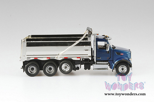 Diecast Masters - Peterbilt&reg; 567 SFFA Tandem Dump Truck with Lift Axle (1/50 scale diecast model car, Legendary Blue/Chrome) 71073