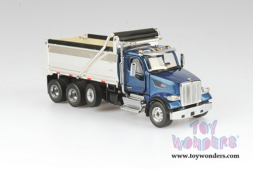 Diecast Masters - Peterbilt&reg; 567 SFFA Tandem Dump Truck with Lift Axle (1/50 scale diecast model car, Legendary Blue/Chrome) 71073