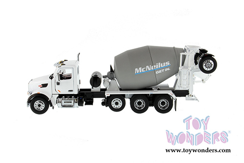 Diecast Masters - Peterbilt&reg; 567 SFFA with Lift Axle & McNeilus&reg; Bridgemaster&reg; Concrete Mixer (1/50 scale diecast model car, White/Gray) 71074