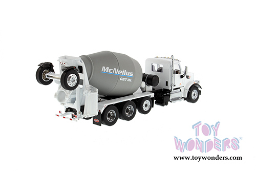 Diecast Masters - Peterbilt&reg; 567 SFFA with Lift Axle & McNeilus&reg; Bridgemaster&reg; Concrete Mixer (1/50 scale diecast model car, White/Gray) 71074