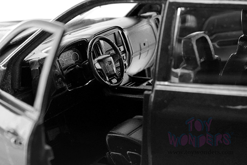 Showcasts® Collectibles - Chevy® Silverado™ 1500 LT Z71 Crew Cab Truck (2017, 1/27 scale diecast model car, Black) 71348BK MAP: $22.99