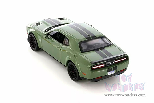 Showcasts® Collectibles - Dodge Challenger SRT Hellcat Widebody Hard Top (2018, 1/24 scale diecast model car, Green) 71350GN MAP: $22.99