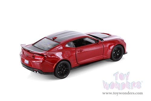 Showcasts® Collectibles - Chevrolet® Camaro® ZL1™ (2017, 1/24 scale diecast model car, Asstd.) 71351D MAP: $19.99