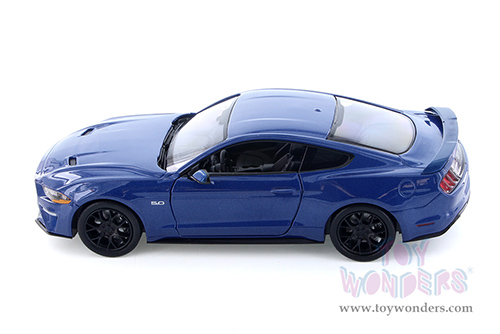 Showcasts® Collectibles - Ford Mustang GT Hardtop (2018, 1/24 scale diecast model car, Asstd.) 71352D MAP: $19.99