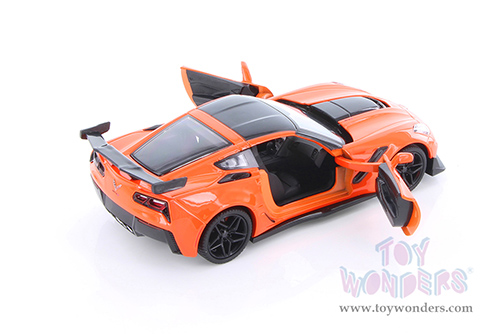Showcasts® Collectibles - Chevrolet® Corvette® ZR1 Hardtop (2019, 1/24 scale diecast model car, Orange) 71356OR MAP: $22.99