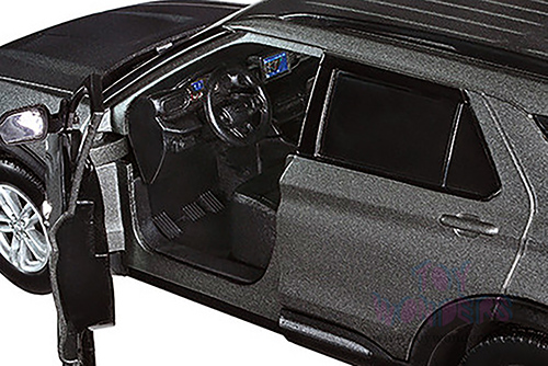 Showcasts®  Collectibles - Ford Explorer XLT (2022, 1/24 scale diecast model car, Gray) 71378GY MAP: $22.99