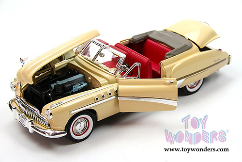 Motormax Timeless Classics - Buick Roadmaster Convertible (1949, 1/18 scale diecast model car, Beige) 73116TC/BE