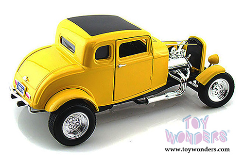 Motormax Timeless Classics -  Ford Hot Rod Hardtop (1932, 1/18 scale diecast model car, Yellow) 73172TC/YL