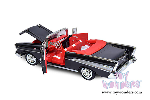 Motormax Timeless Classics - Chevy&reg; Bel Air&reg; Convertible (1957, 1/18 scale diecast model car, Black) 73175TC/BK