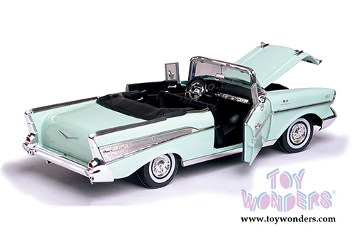 Motormax Timeless Classics - Chevy Bel Air&reg; Convertible (1957, 1/18 scale diecast model car, Green) 73175TC/GN