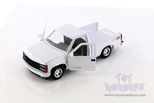 Showcasts Collectibles - Chevy 454SS Pickup Truck (1992, 1/24 scale die cast model car, Asstd.) 73203/16D