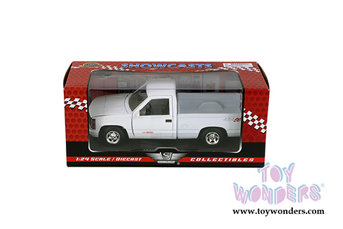 Showcasts Collectibles - Chevrolet&reg; 454 SS Pickup Truck (1992, 1/24 scale diecast model car, White) 73203AC/W