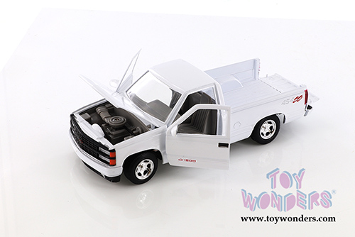Showcasts Collectibles - Chevrolet&reg; 454 SS Pickup Truck (1992, 1/24 scale die cast model car, White) 73203WT/16D